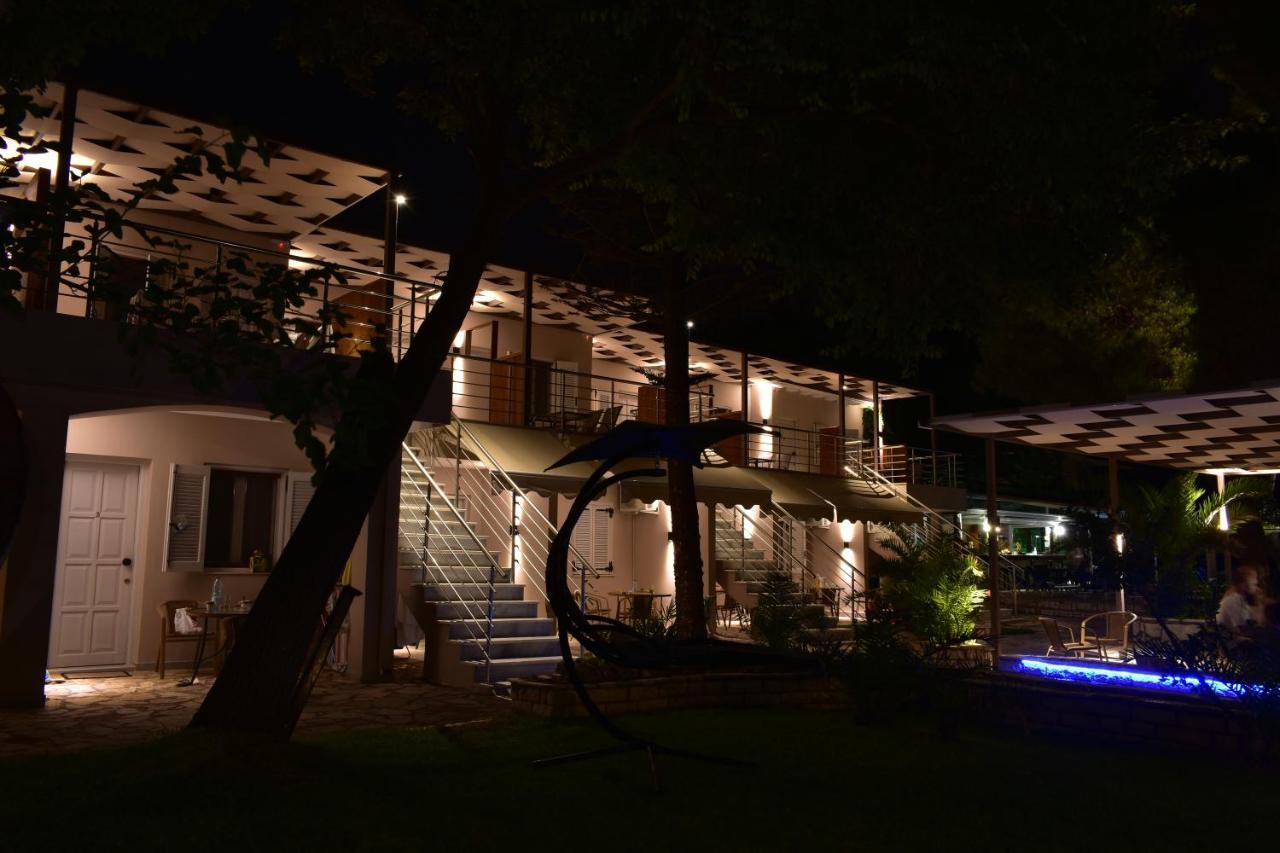 Flisvos Seaside Apartments リジア エクステリア 写真